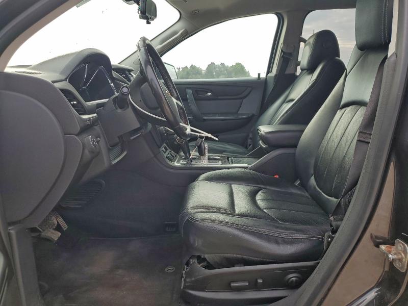 Photo 7 from auction – 2017 CHEVROLET TRAVERSE L with VIN 1GNKRGKD7HJ312837