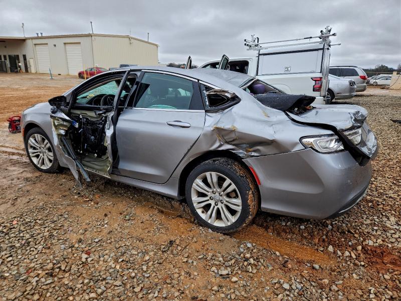 Photo 2 from auction – 2015 CHRYSLER 200 LIMITE with VIN 1C3CCCAB3FN672785