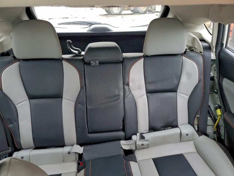 Photo 10 from auction – 2018 SUBARU CROSSTREK with VIN JF2GTAMC3JH342935