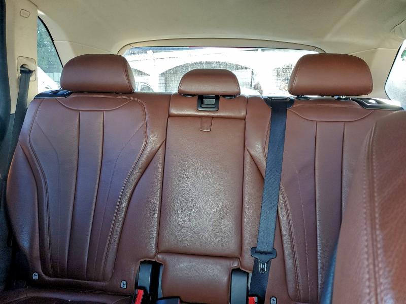 Photo 10 from auction – 2015 BMW X5 XDRIVE3 with VIN 5UXKR0C56F0P14258