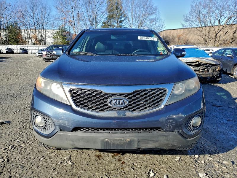 Photo 5 from auction – 2011 KIA SORENTO with VIN 5XYKU4A24BG043046