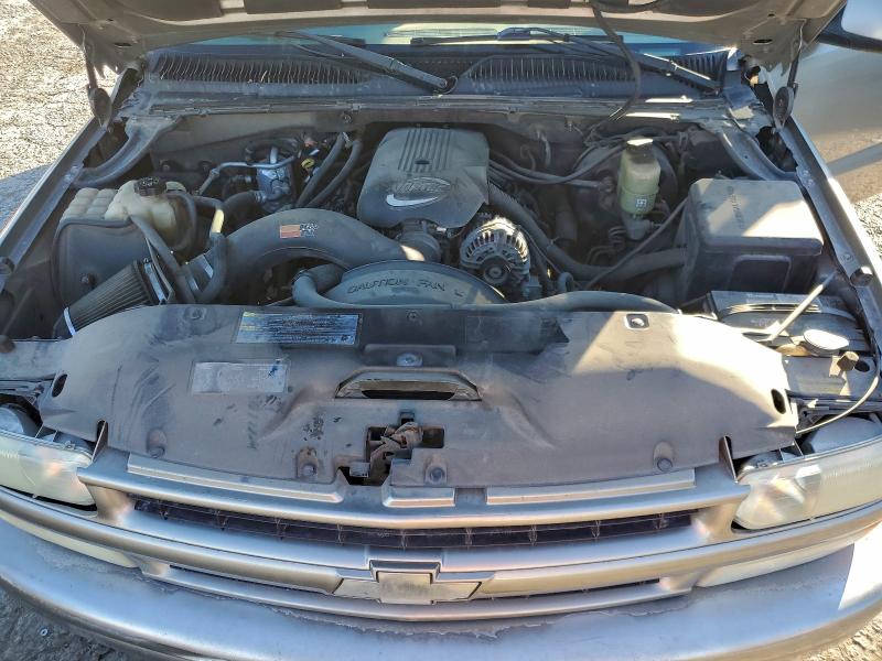Photo 12 from auction – 2002 CHEVROLET SUBURBAN K with VIN 3GNFK16T02G297031