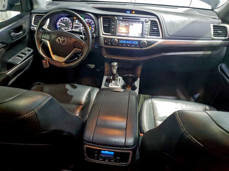 Photo 8 from auction – 2016 TOYOTA HIGHLANDER with VIN 5TDJKRFH5GS310345