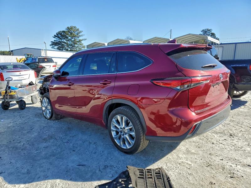 Photo 2 from auction – 2022 TOYOTA HIGHLANDER with VIN 5TDYZRAH1NS547154
