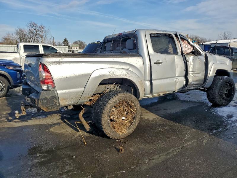 Photo 3 from auction – 2012 TOYOTA TACOMA DOU with VIN 3TMLU4EN7CM092786