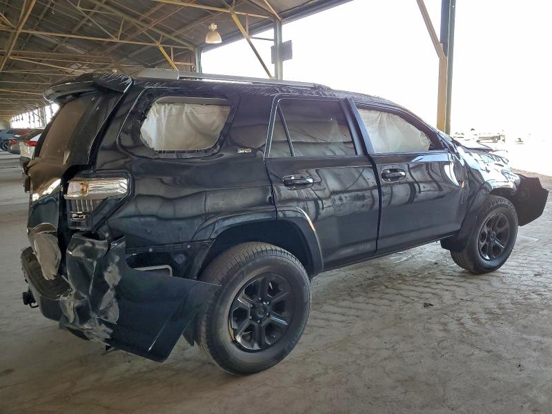Photo 3 from auction – 2018 TOYOTA 4RUNNER SR with VIN JTEBU5JR4J5504638