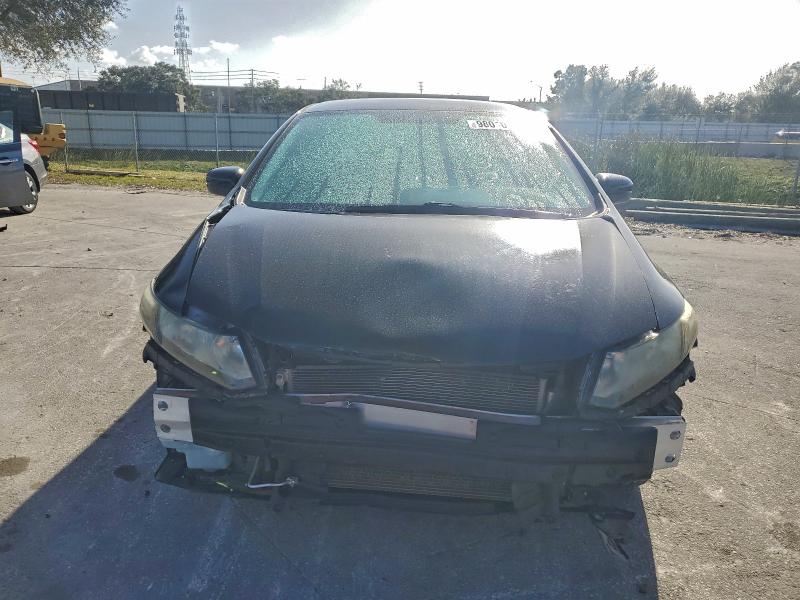 Zdjęcie 5 z aukcji – 2014 HONDA CIVIC LX z VIN 19XFB2F57EE009604