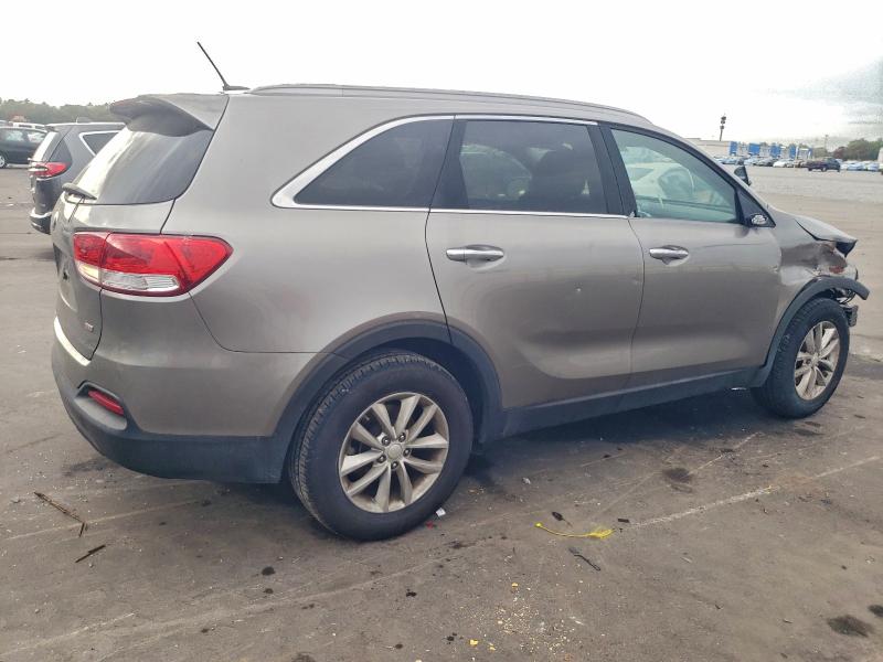 Photo 3 from auction – 2016 KIA SORENTO with VIN 5XYPG4A35GG092592