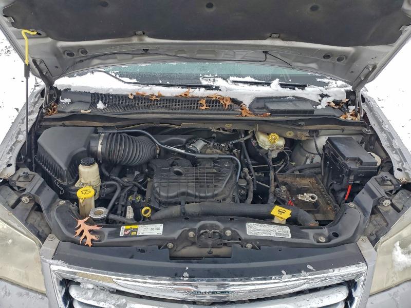 Photo 12 from auction – 2013 CHRYSLER TOWN & COU with VIN 2C4RC1CG4DR753247