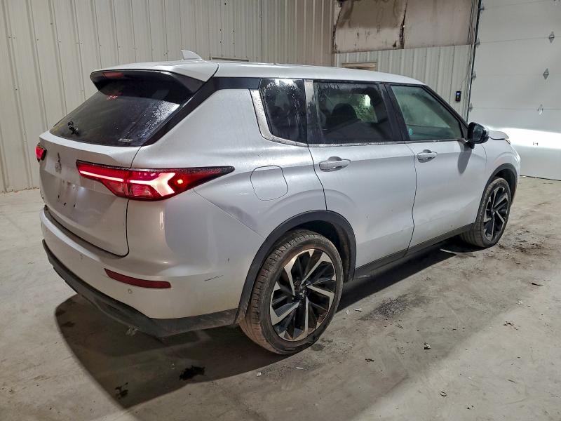 Photo 3 from auction – 2022 MITSUBISHI OUTLANDER with VIN JA4J4TA80NZ039733