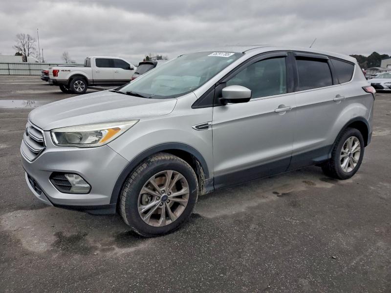 FORD ESCAPE SE 2017 with VIN 1FMCU0G95HUC52297 - Photo from auction