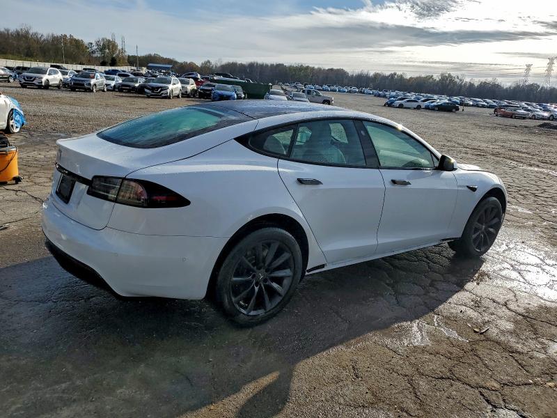 Photo 3 from auction – 2022 TESLA MODEL S with VIN 5YJSA1E55NF492260