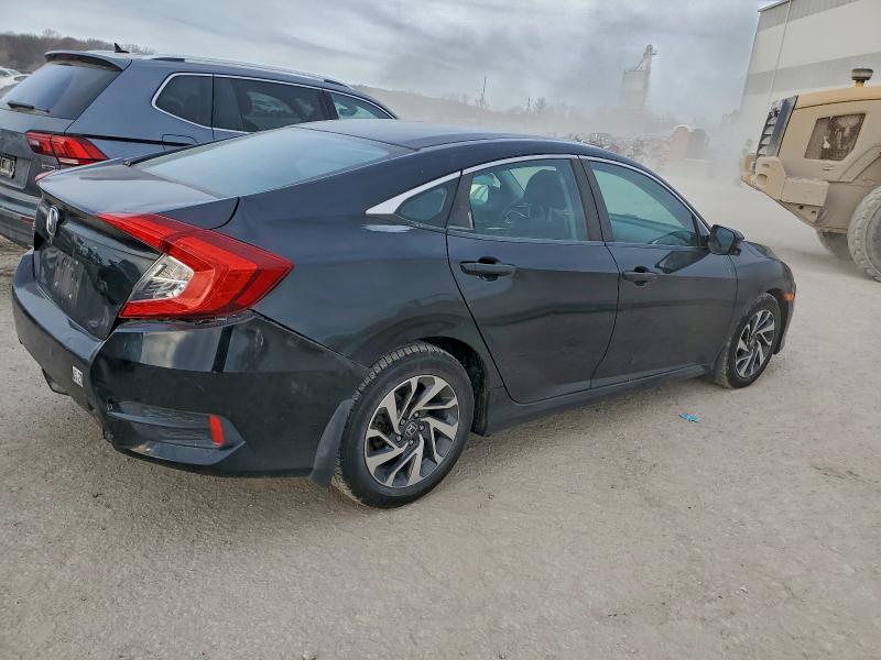 Foto 3 de la subasta – 2016 HONDA CIVIC EX con VIN 19XFC2F76GE006548