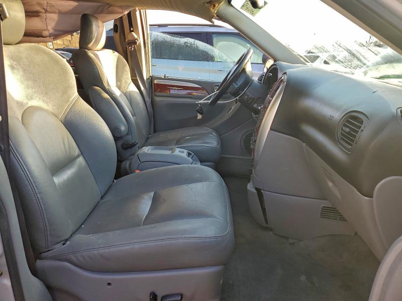 Photo 7 from auction – 2005 CHRYSLER TOWN & COU with VIN 2C8GP64L35R409641