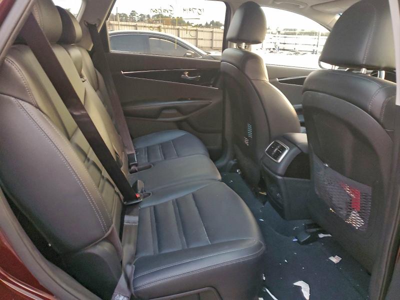 Photo 11 from auction – 2019 KIA SORENTO EX with VIN 5XYPH4A50KG607277