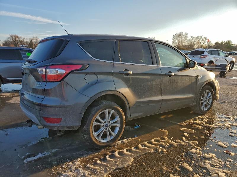 Photo 3 from auction – 2017 FORD ESCAPE SE with VIN 1FMCU9G96HUB67361