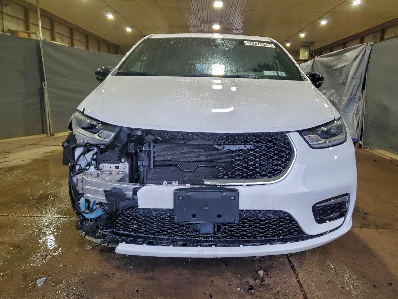 Photo 5 from auction – 2026 CHRYSLER PACIFICA S with VIN 2C4RC1BG9TR193810