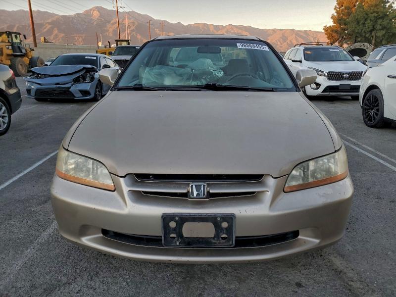 Photo 5 from auction – 2000 HONDA ACCORD EX with VIN 1HGCG6673YA152703
