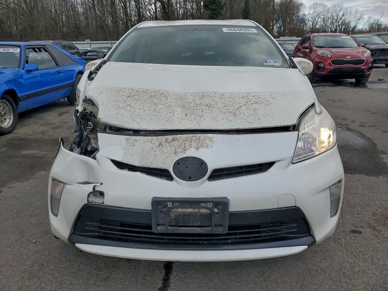 Photo 5 from auction – 2013 TOYOTA PRIUS with VIN JTDKN3DU3D5546129