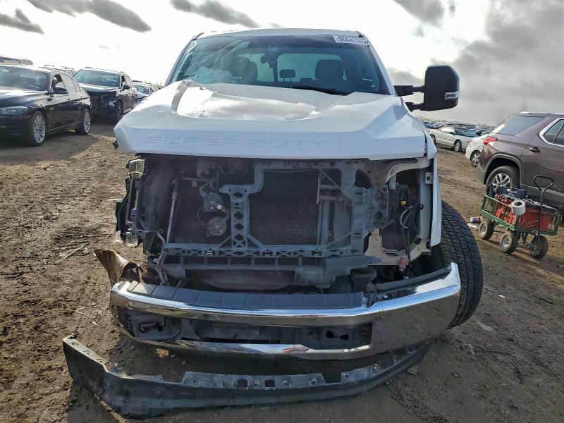 Zdjęcie 5 z aukcji – 2017 FORD F250 SUPER z VIN 1FT7W2B66HED25762