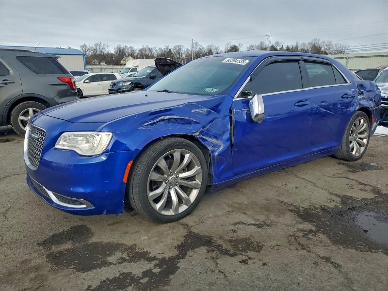 CHRYSLER 300 2018 مع رقم تعريف المركبة 2C3CCAAG7JH308810 - صورة من المزاد