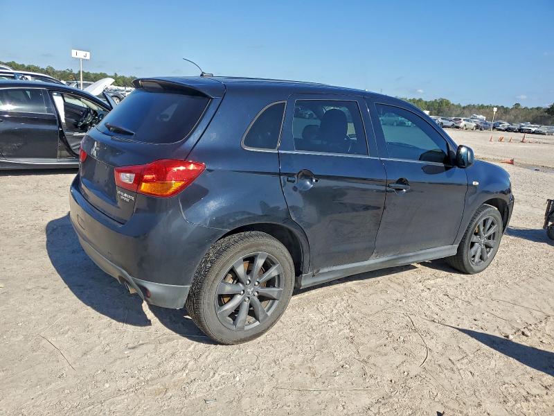 Photo 3 from auction – 2014 MITSUBISHI OUTLANDER with VIN 4A4AP4AUXEE024558