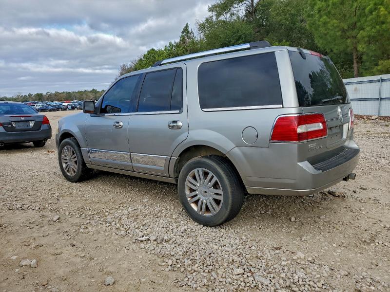 Photo 2 from auction – 2008 LINCOLN NAVIGATOR with VIN 5LMFU27548LJ14131