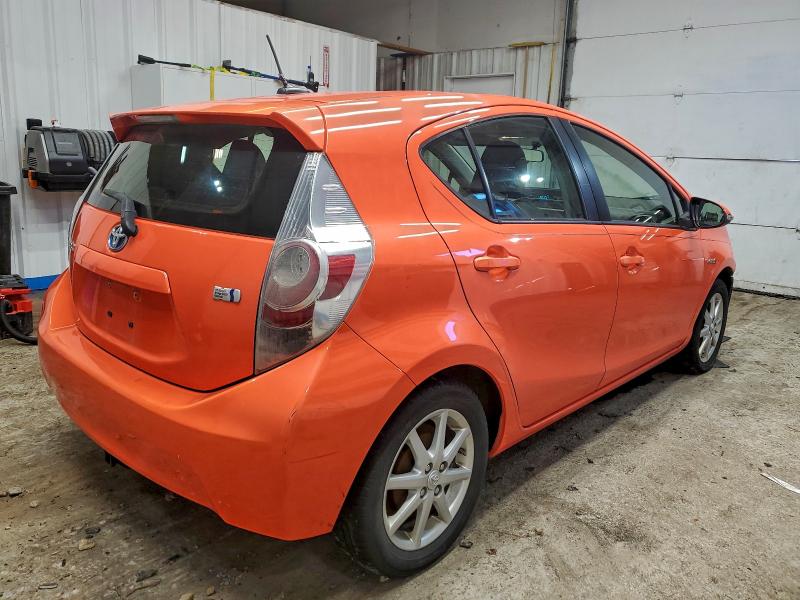Photo 3 from auction – 2013 TOYOTA PRIUS C with VIN JTDKDTB33D1049490