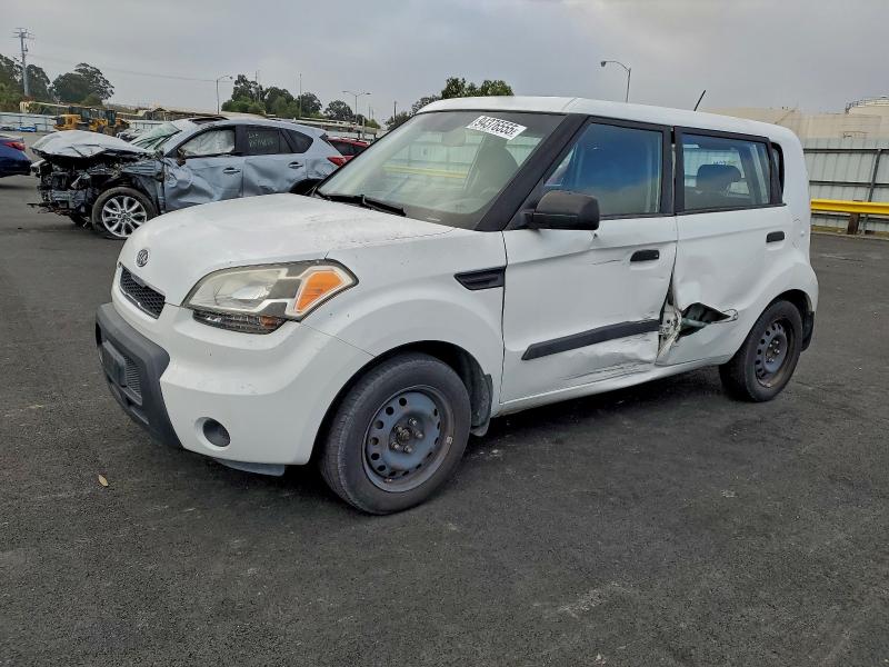 KIA SOUL 2010 with VIN KNDJT2A19A7110052 - Photo from auction
