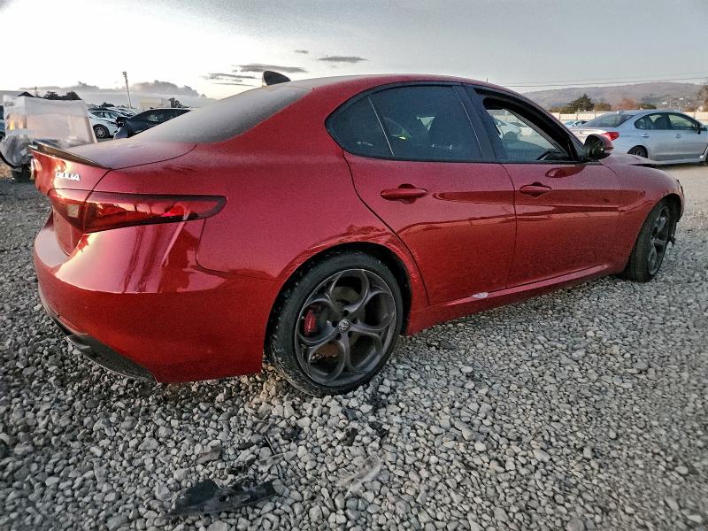 Photo 3 from auction – 2017 ALFA ROMEO GIULIA TI with VIN ZARFAECN8H7526106