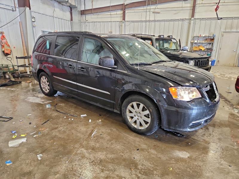Photo 4 from auction – 2016 CHRYSLER TOWN & COU with VIN 2C4RC1BG3GR302607