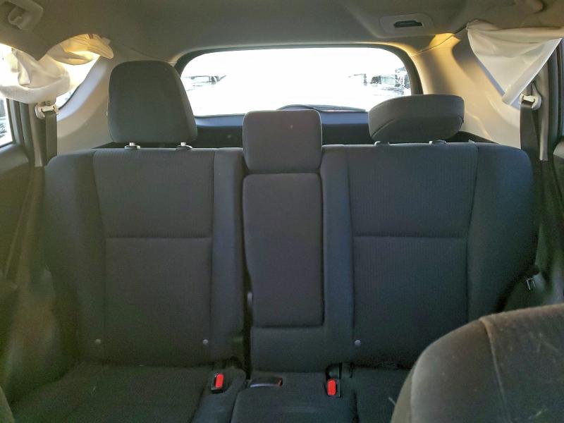 Photo 10 from auction – 2016 TOYOTA RAV4 LE with VIN 2T3BFREV4GW493820