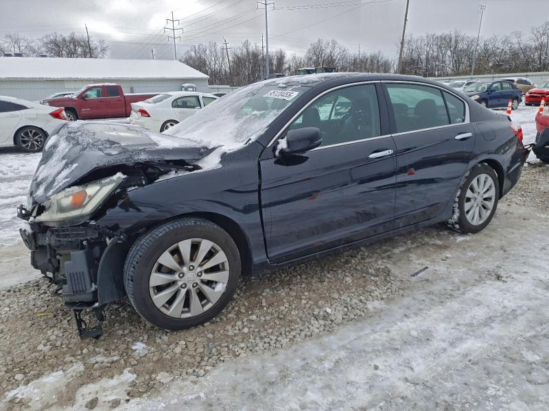 HONDA ACCORD 2015 with VIN 1HGCR3F82FA003200 - Photo from auction