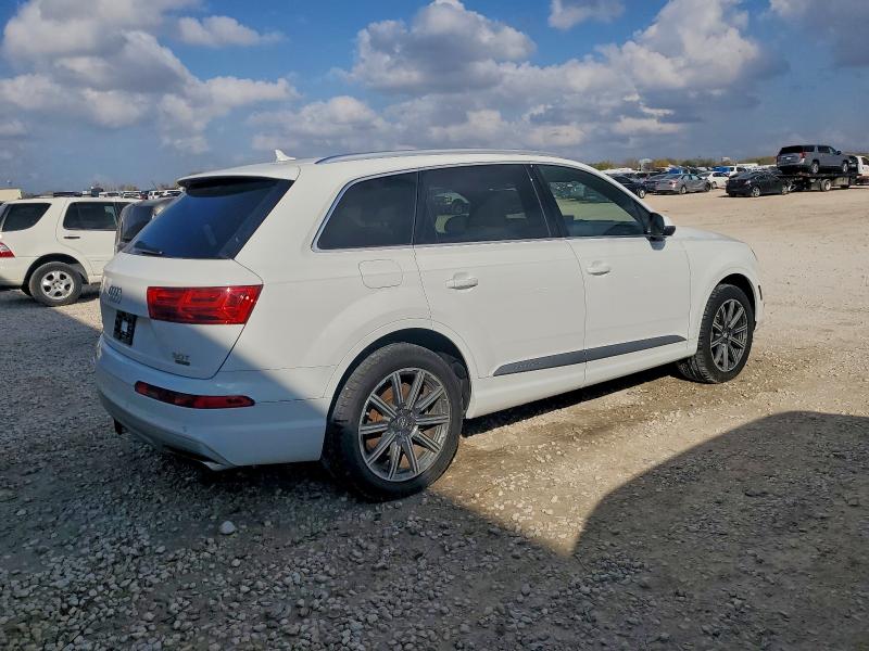 Photo 3 from auction – 2017 AUDI Q7 PREMIUM with VIN WA1LAAF77HD011127