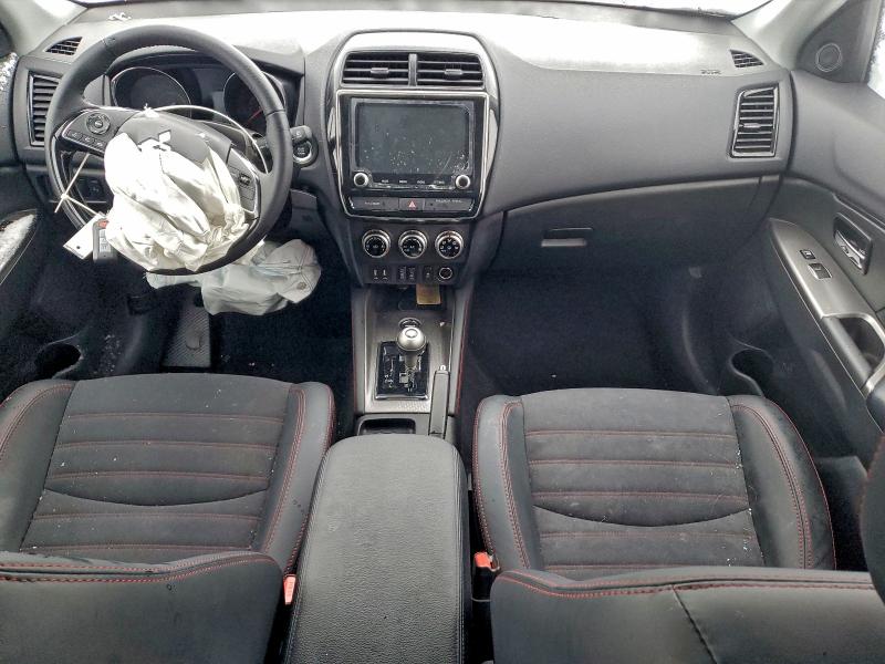 Photo 8 from auction – 2024 MITSUBISHI OUTLANDER with VIN JA4ARUAU1RU022902