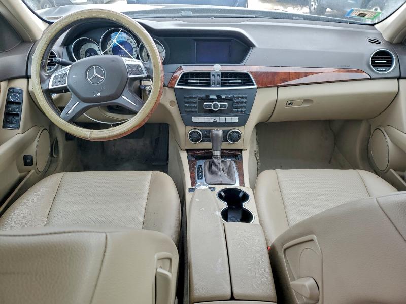 Photo 8 from auction – 2012 MERCEDES-BENZ C 250 with VIN WDDGF4HB6CA697494