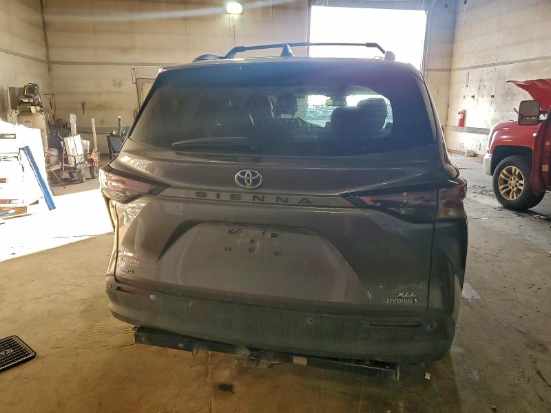 Photo 6 from auction – 2023 TOYOTA SIENNA XLE with VIN 5TDYSKFC3PS076331