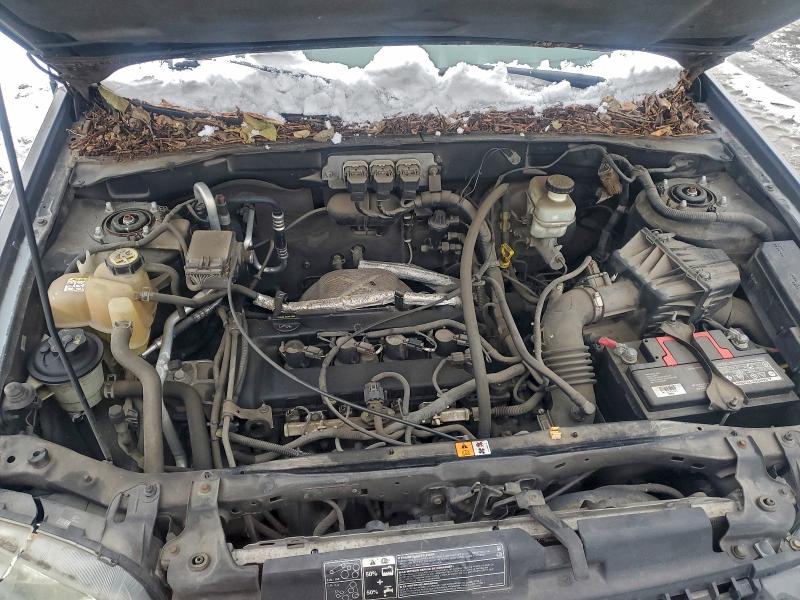 Photo 11 from auction – 2005 FORD ESCAPE XLS with VIN 1FMYU02Z25KE40487