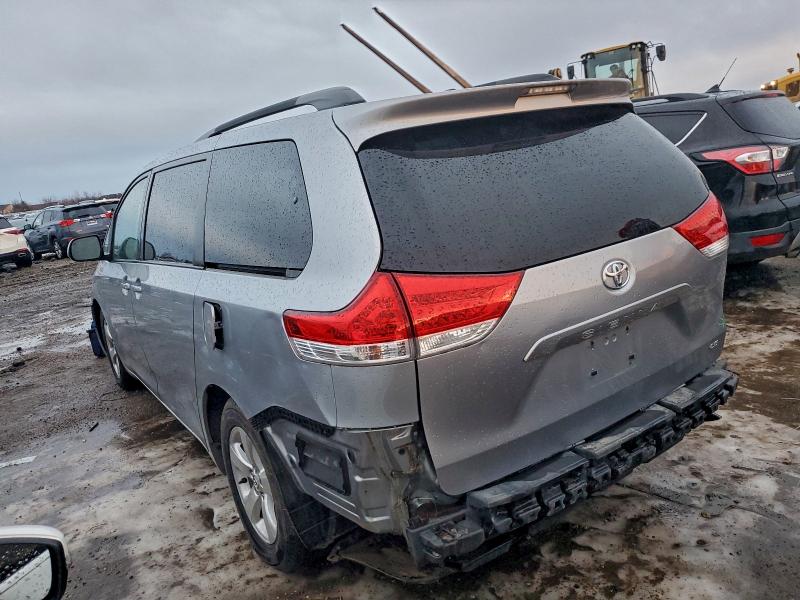 Photo 2 from auction – 2013 TOYOTA SIENNA LE with VIN 5TDKK3DC9DS370178