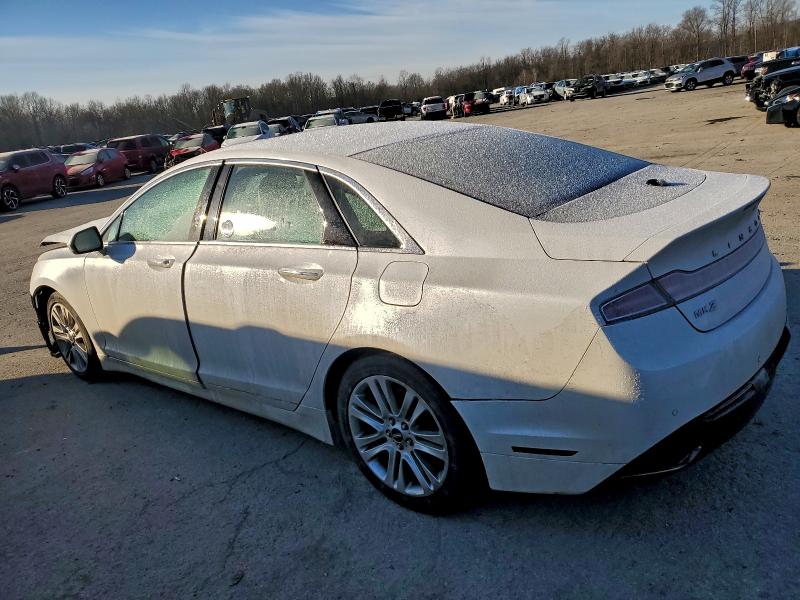 Photo 2 from auction – 2016 LINCOLN MKZ with VIN 3LN6L2GK2GR614932