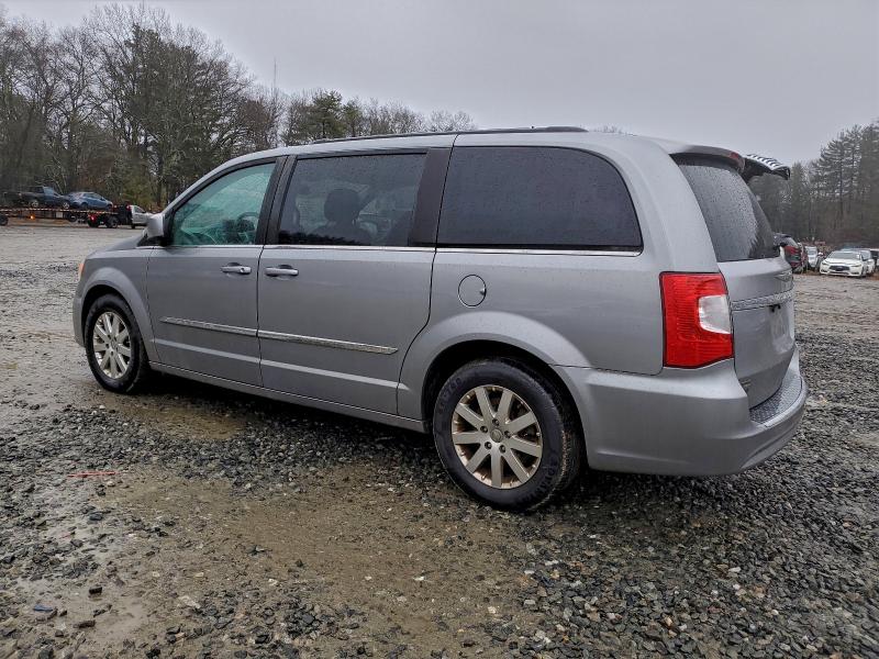 Photo 2 from auction – 2016 CHRYSLER TOWN & COU with VIN 2C4RC1BG8GR299932