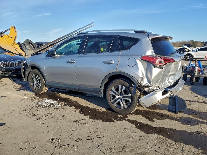 Photo 2 from auction – 2016 TOYOTA RAV4 LE with VIN 2T3BFREVXGW437994