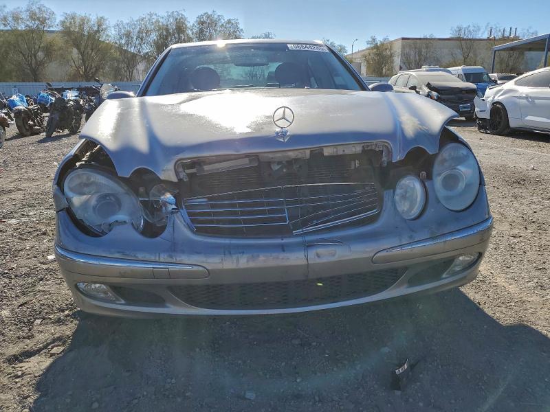 Photo 5 from auction – 2004 MERCEDES-BENZ E with VIN WDBUF65J44A490378