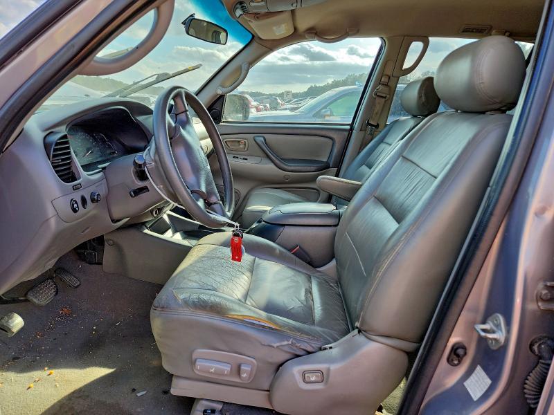 Photo 7 from auction – 2002 TOYOTA SEQUOIA SR with VIN 5TDZT34A82S096253
