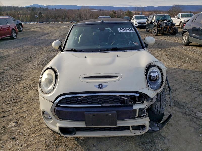 Photo 5 from auction – 2017 MINI COOPER S with VIN WMWWG9C37H3C82227