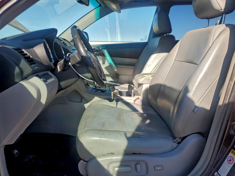 Photo 7 from auction – 2011 TOYOTA HIGHLANDER with VIN 5TDZK3EH9BS035945