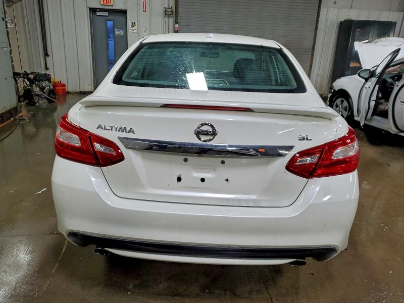 Photo 6 from auction – 2017 NISSAN ALTIMA 2.5 with VIN 1N4AL3AP5HC271984