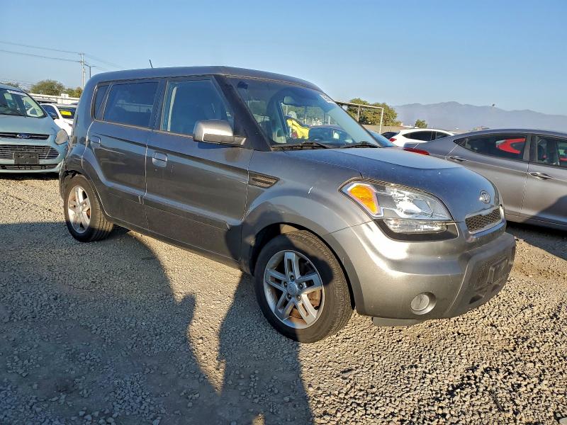 Photo 4 from auction – 2010 KIA SOUL + with VIN KNDJT2A21A7087178