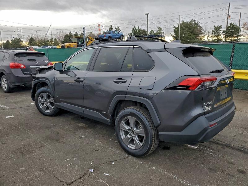 Photo 2 from auction – 2022 TOYOTA RAV4 XLE with VIN 4T3RWRFV0NU052650