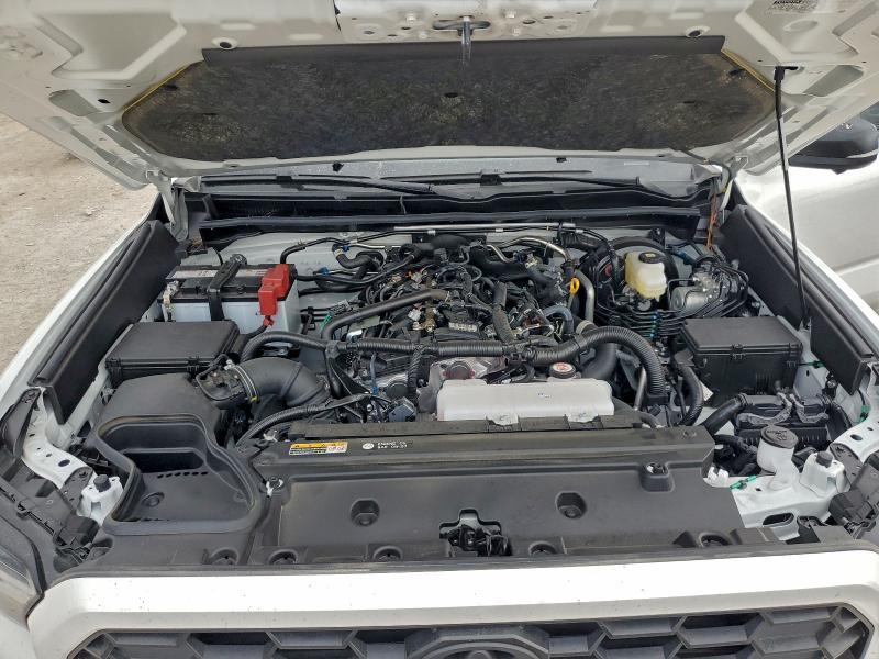 Photo 12 from auction – 2025 TOYOTA 4RUNNER SR with VIN JTEVA5BR9S5031017